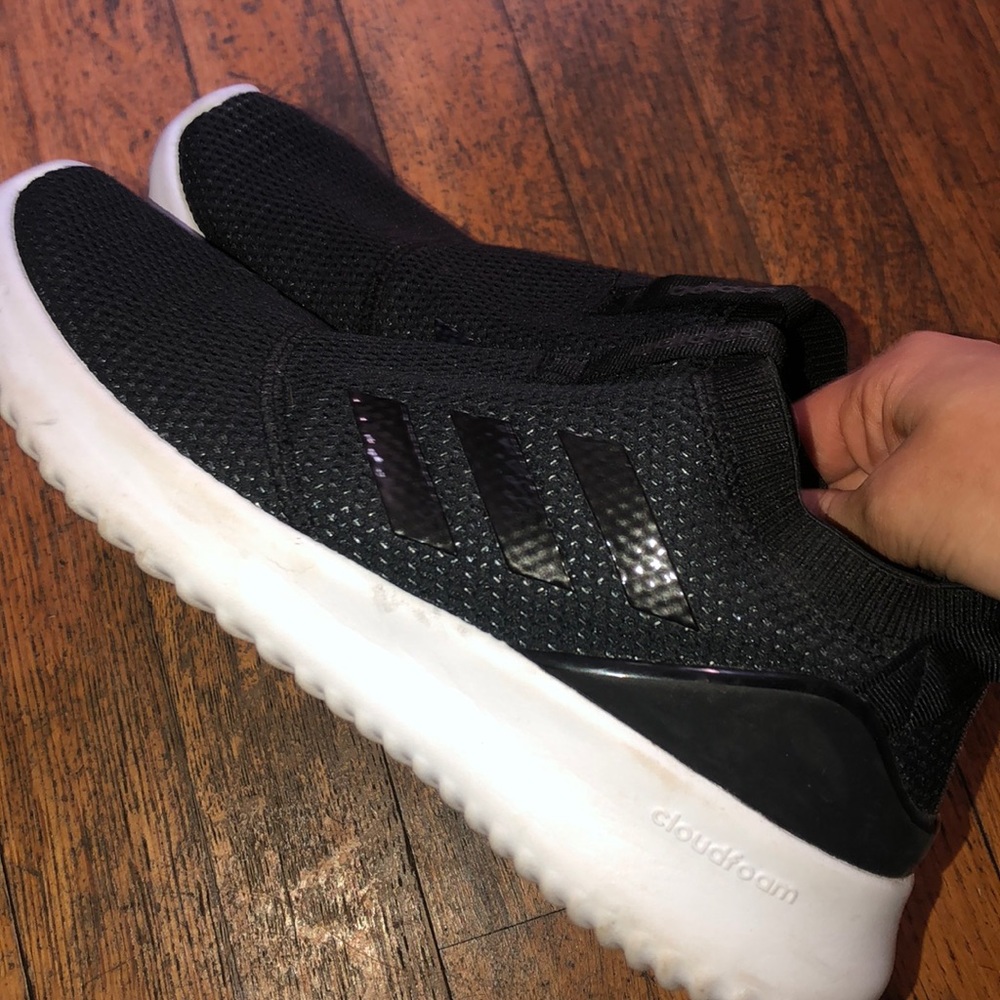 Adidas Slip on Sneaker